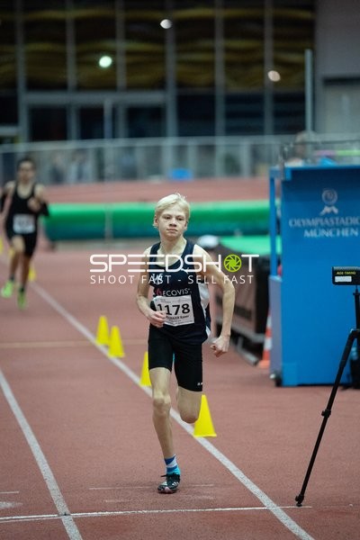 Läufer mit Startnummer 1178