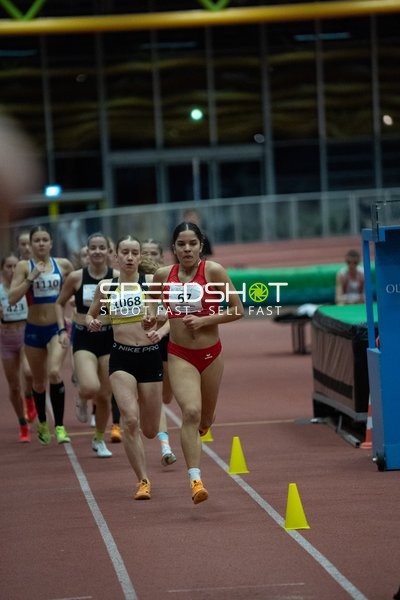 Läuferinnen mit Startnummern 67, 1068, 1110