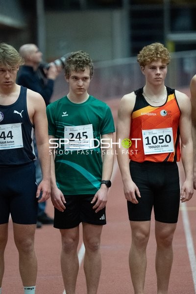 Athleten mit Startnummern 44, 245 und 1050