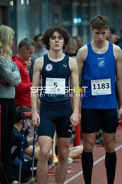 Athleten mit Startnummern 5 und 1183