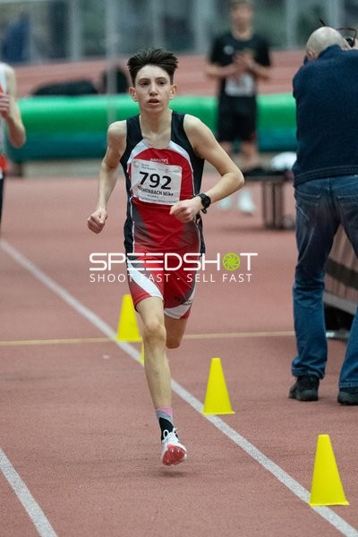 Athlet mit Startnummer 792 in Aktion