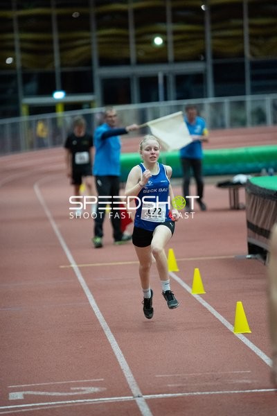 Athletin mit Startnummer 172 in Aktion