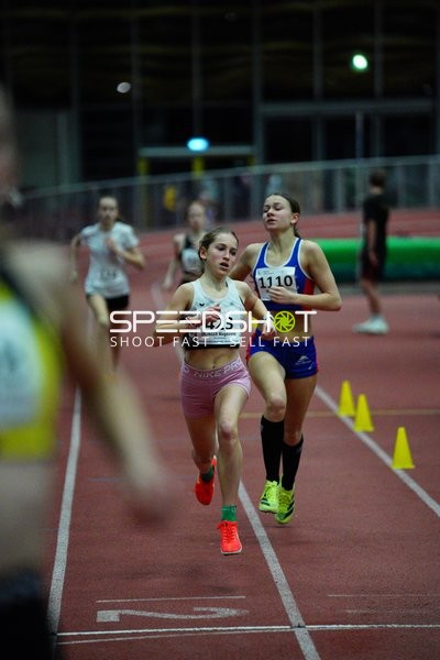 Läuferinnen mit Startnummern 423 und 1110