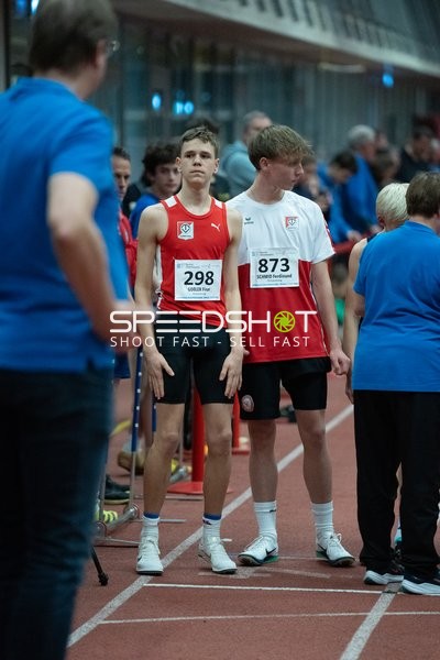 Athleten mit Startnummern 298 und 873