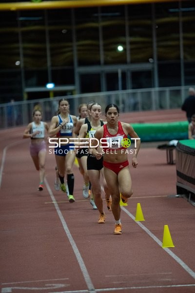 Läuferinnen mit Startnummern 67, 110 und 10