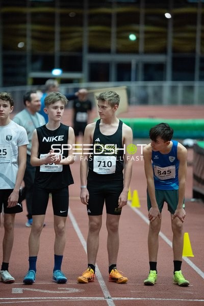 Athleten mit Startnummern 25, 710 und 845