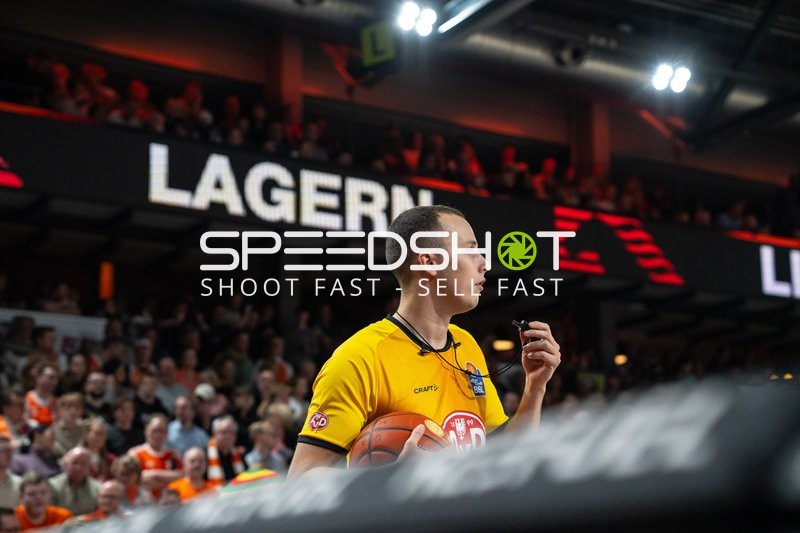 Offizieller am Spielfeldrand