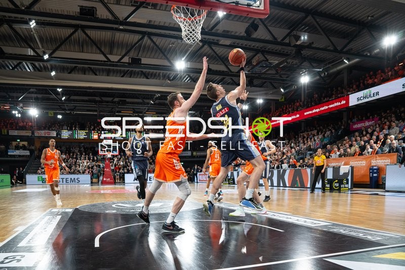 Spielaktion mit Justin Bean (34; Alba Berlin) am Korb