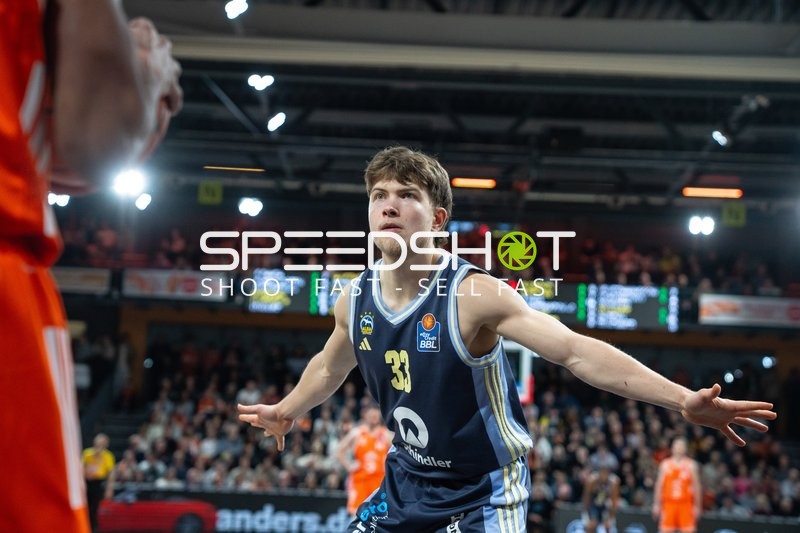Bennet Hundt (33; Alba Berlin) in Verteidigung