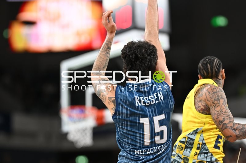 Marcel Keßen (15; MLP Academics Heidelberg) mit Wurf