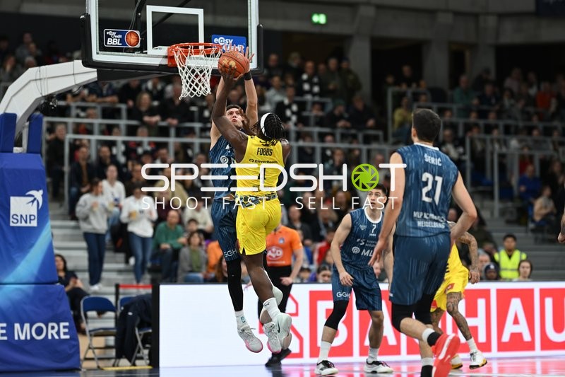 Spielaktion mit Dusan Neskovic (7; MLP Academics Heidelberg)