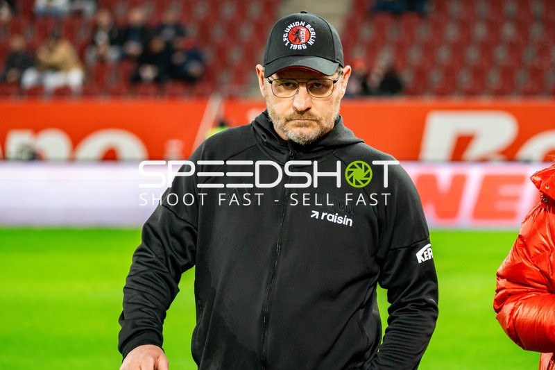 Trainer an der Seitenlinie