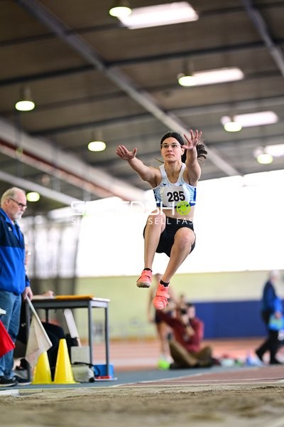 Weber Antonia im Weitsprung