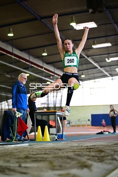 Weitsprung von Urban Mia-Sophie (260; TG Frankenthal)