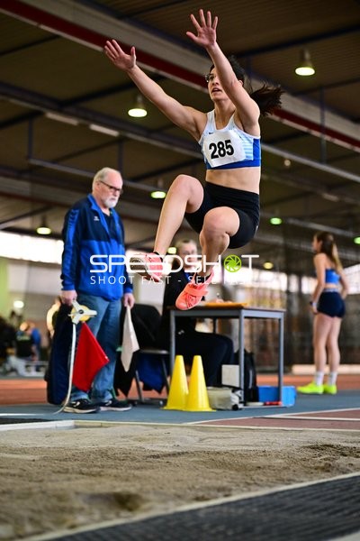 Weber Antonia im Weitsprung