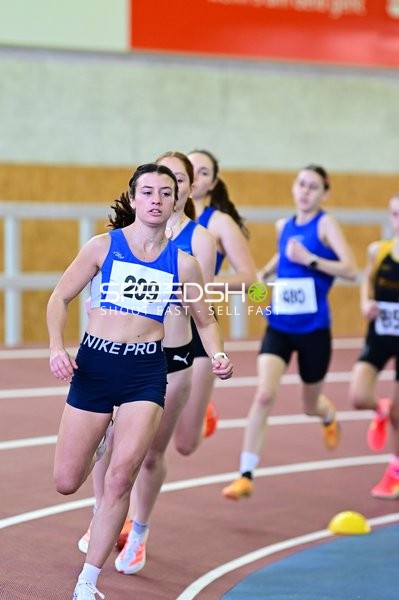 Haas Giuliana (209; TV Bad Bergzabern) läuft in der Halle