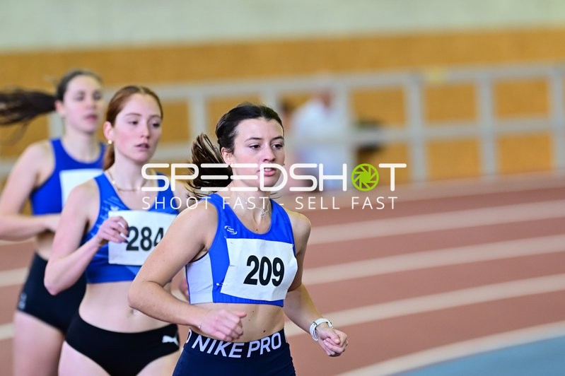 209; Unbekannt führt das Rennen