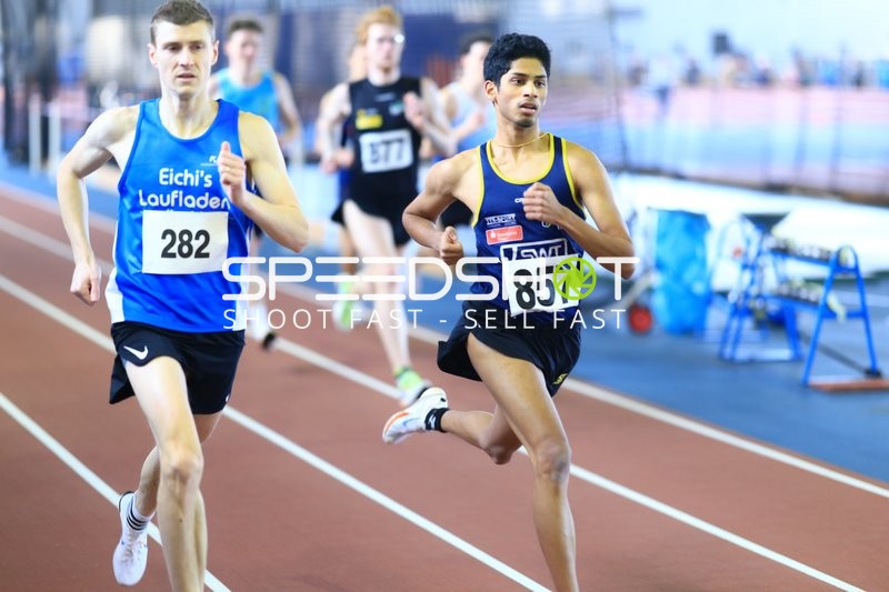 Läufer mit Startnummern 282 und 857