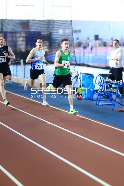 Läufer Ebener Hannes (244; TSG Eisenberg) und Läufer mit Startnummer 247 in Aktion