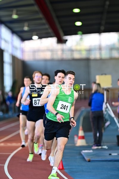 Läufer 241; 1.FC Kaiserslautern e.V. und 87; 1.FC Kaiserslautern e.V. in Aktion