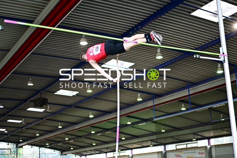 Stabhochsprung mit 439; LG Region Karlsruhe