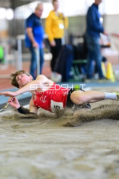 Weitsprung-Landung von Adeline HAISCH (95; LG Region Karlsruhe)