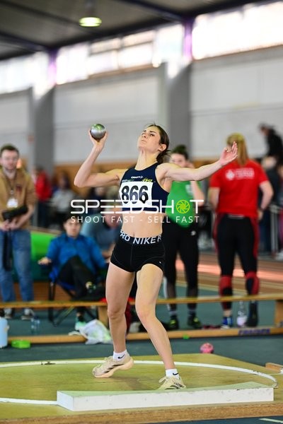 Sonnenberg Greta (866; Post-Sportverein Trier) beim Kugelstoßen