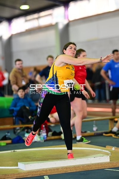 Rohe Sophie (278; LC Hassloch) beim Sprung