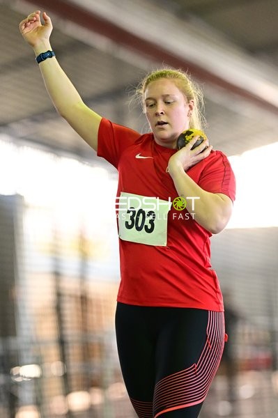 Tretter Sarah mit Kugelwurf