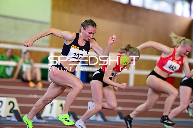 Start mit Kaul Emma (397; USC Mainz) vorne