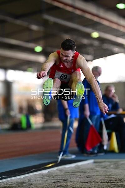 Giese Thomas (#69) beim Weitsprung