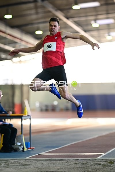 Giese Thomas (69; TV Abenheim) im Weitsprung