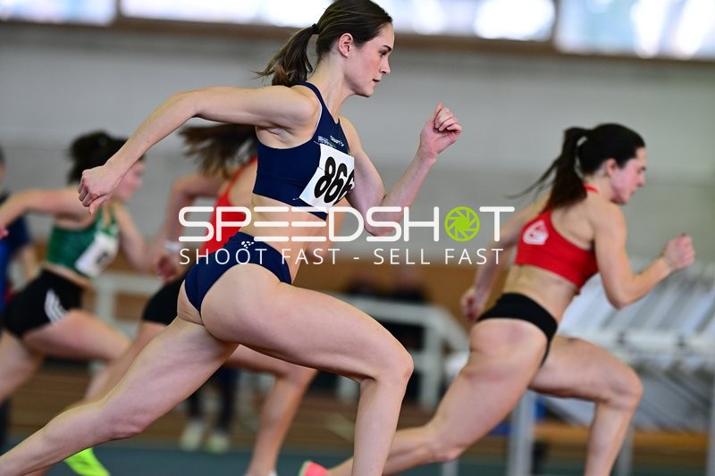 Sonnenberg Greta (866; Post-Sportverein Trier) sprintet in Aktion