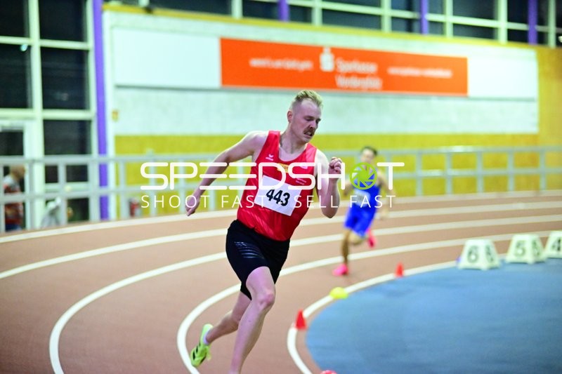 Lösch Justin (443; LG Rhein-Wied) sprintet in Aktion