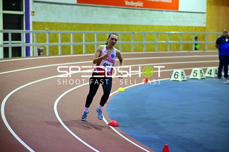 Reis Elisa auf der Bahn