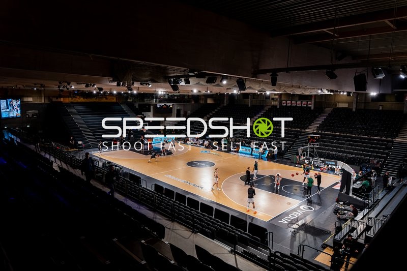 Spielvorbereitung mit Veolia Towers Hamburg und Person 10245