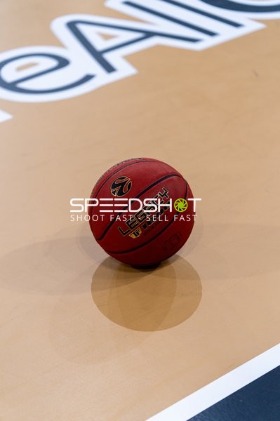 Basketball auf Spielfeld