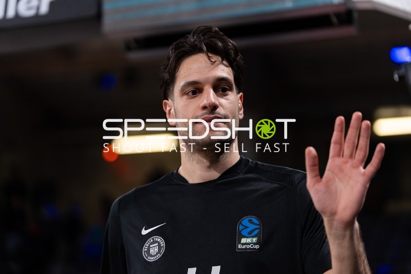 Benedikt Turudic (44; Veolia Towers Hamburg) am Spielfeldrand