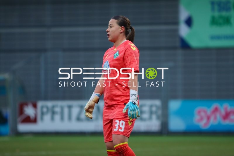 Torhüterin Mariella El Sherif (39; SV Werder Bremen) in Aktion