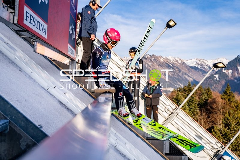 Skispringer am Start in Oberstdorf