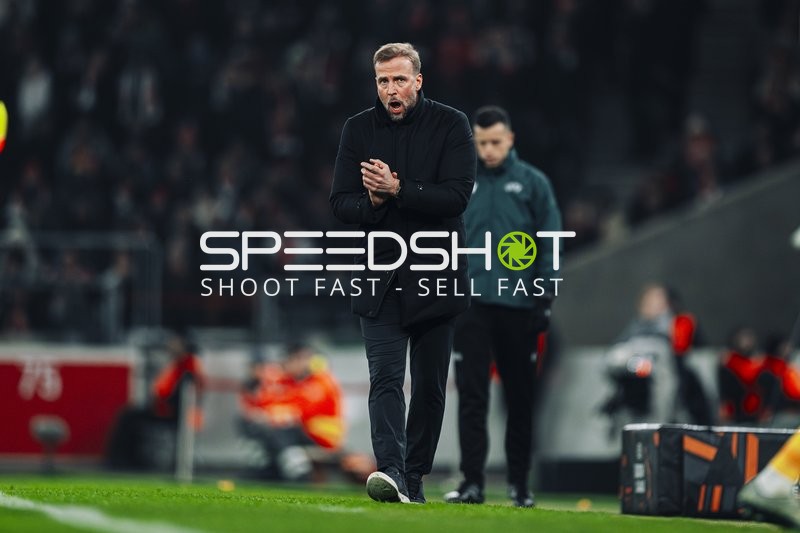 Trainer an der Seitenlinie