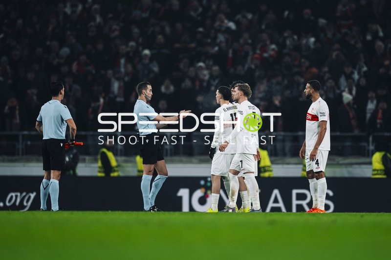 Spielunterbrechung mit Schiedsrichter