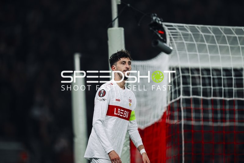 Spieler Atakan Karazor (16; VfB Stuttgart) in Aktion