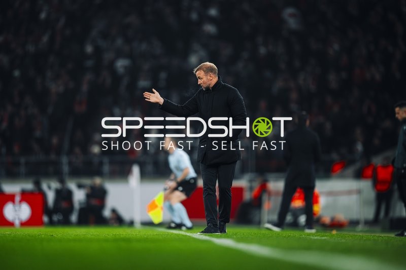 Trainer gibt Anweisungen