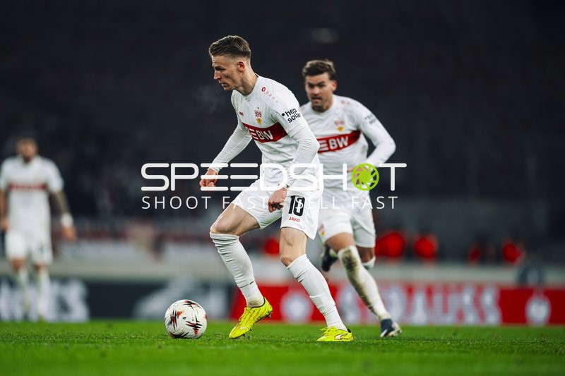 Spielszene mit Ballkontrolle