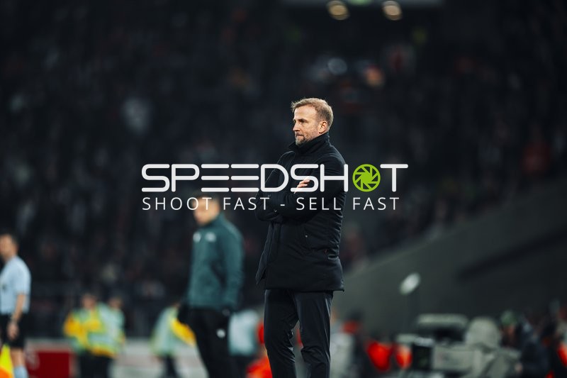 Trainer an der Seitenlinie