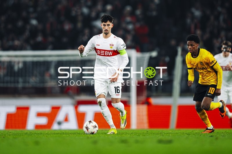 Spielszene mit Ballbesitz