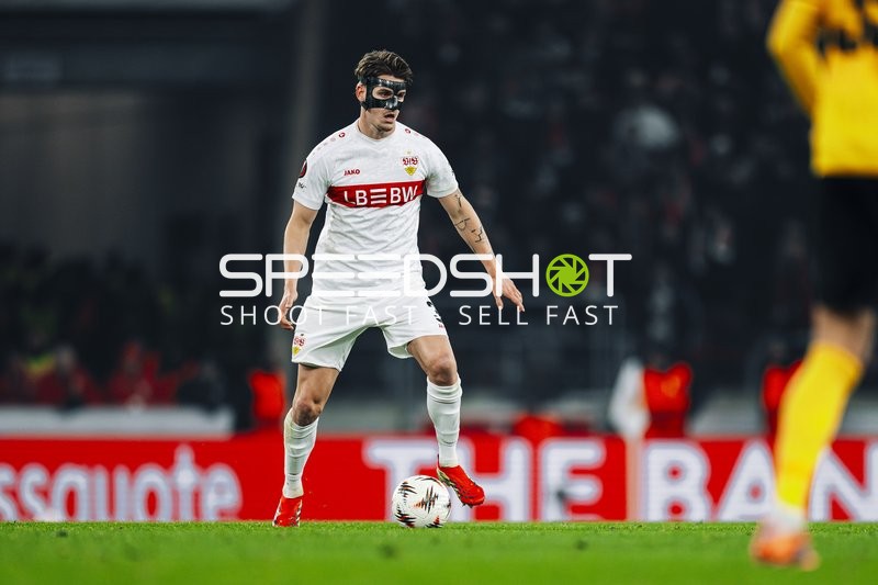 Spieler mit Ball in Aktion