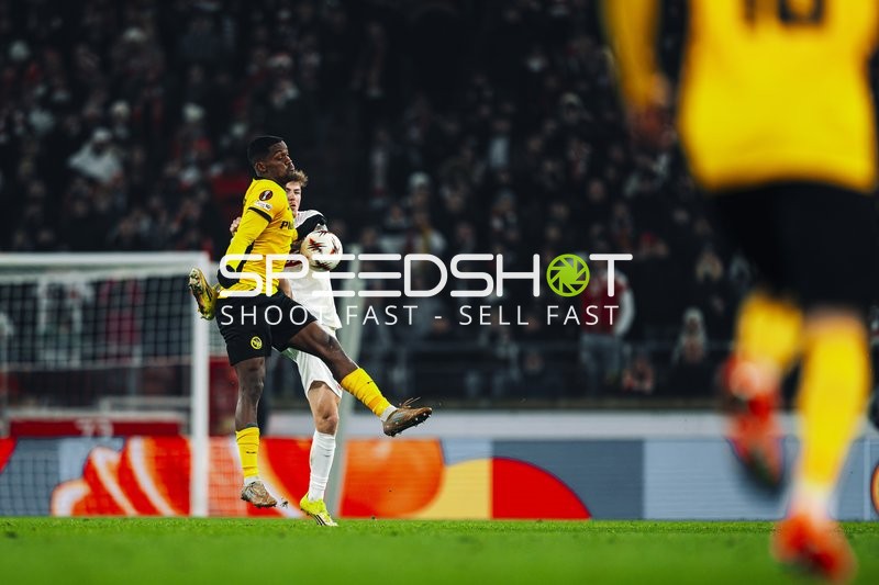 Zweikampf um den Ball