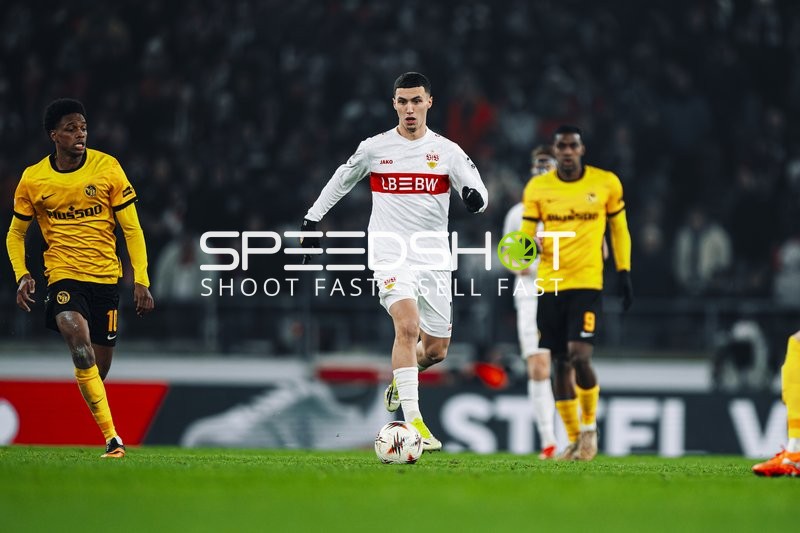 Spieler mit Ball und Gegner